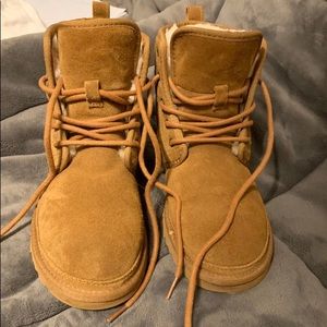 Uggs Size 6 Men’s 8 Woman’s